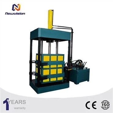 Máquina enfardadeira vertical para borracha